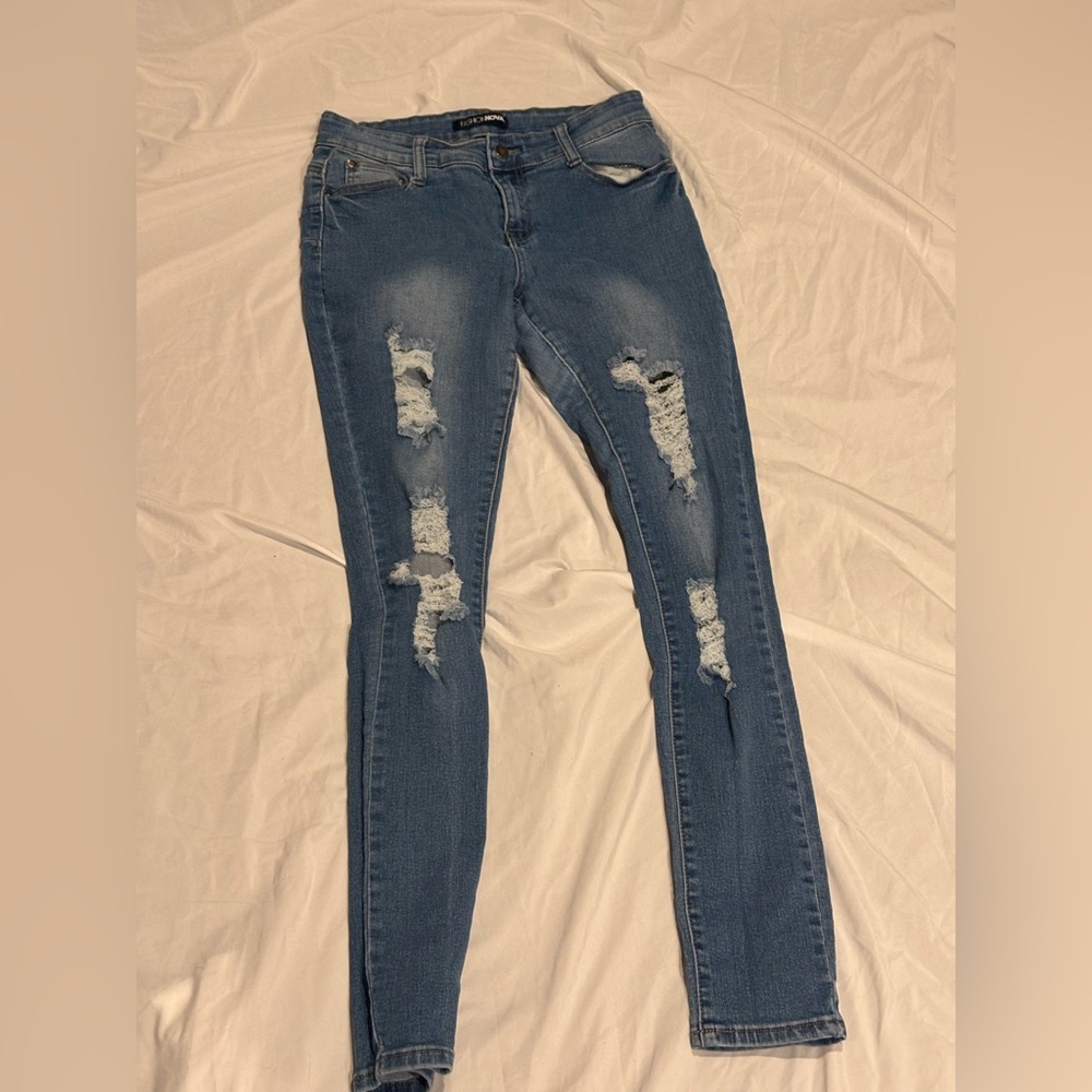 USED-Fashion Nova skinny jeans